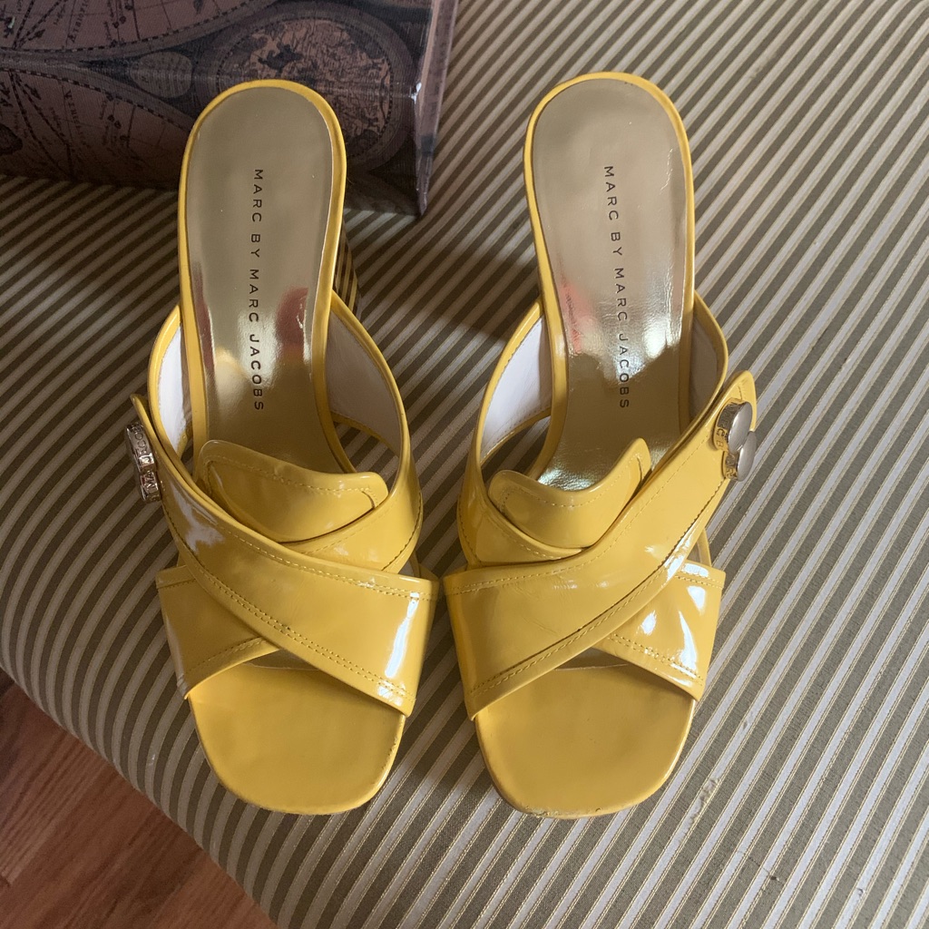 Marc Jacob Shoes Block Heels Pre Owned.